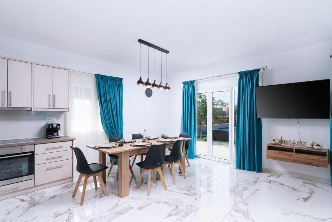 Villa Balux Kalamaki  Exteriér fotografie